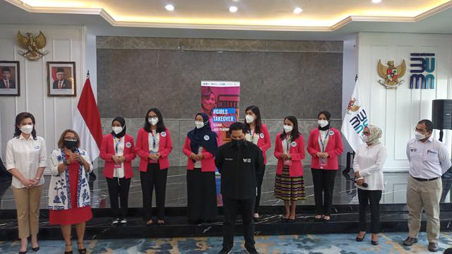 Menteri BUMN Erick Thohir dalam konferensi pers GirlsTakeOver di Kementerian BUMN.