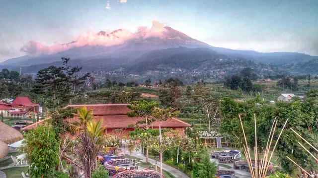 Ilustrasi Wisata Tawangmangu