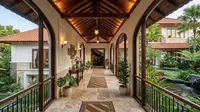 8 Inspirasi Lorong Rumah, Cocok untuk Penghubung Dua Bangunan