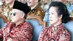 Almarhumah Hasri Ainun Habibie dinilai sosok yang bersahaja, keibuan, dan sederhana. Sosok pengayom yang menginspirasi banyak orang. 