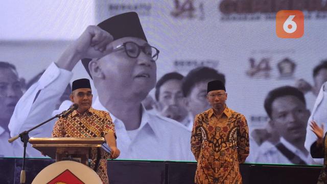 Sekjen Gerindra Lampung, Ahmad Muzani ketika mendeklarasikan Rahmat Mirzani Djausal sebagai Cagub Lampung. Foto : (Liputan6.com/Ardi)