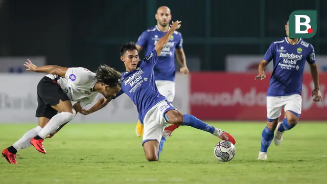 Foto: Belum Terkalahkan, Persib Gusur Bhayangkara FC dari Puncak Klasemen usai Gulung Persipura Jayapura dalam BRI Liga 1