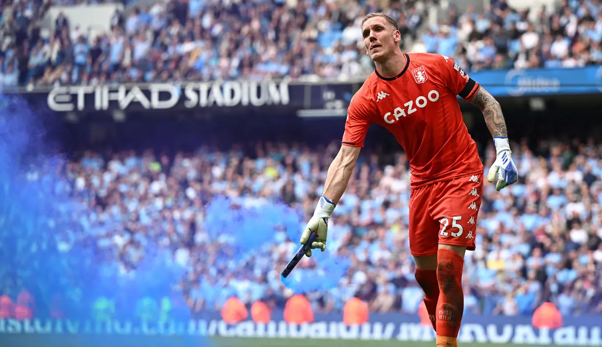 Robin Olsen akhirnya telah dipermanenkan oleh Aston Villa setelah sebelumnya merupakan berstatus sebagai pemain pinjaman dari AS Roma. Ia ditebus dengan mahar sebesar 3,5 juta euro. Sayangnya, ia sama sekali belum diturunkan oleh Aston Villa di Liga Inggris 2022/2023. (AFP/Oli Scarff)