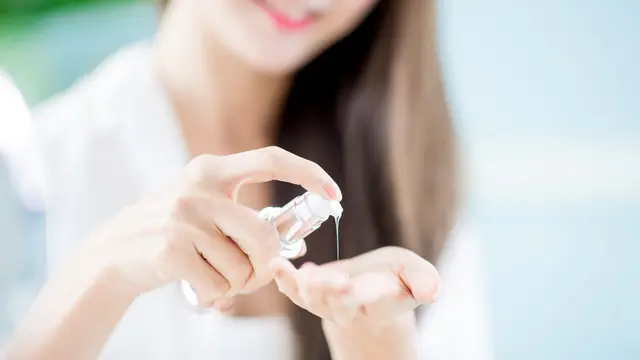 Tampil Poreless Seperti Artis Korea Bisa Kok! Begini Tips Makeup yang Bikin Pori-pori Terlihat Mulus