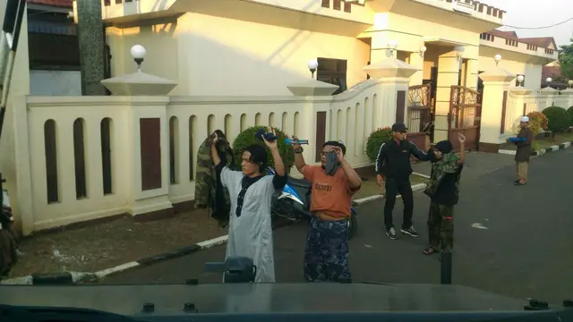 Tumpukan Senpi di Mako Brimob