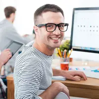 Kiat Semangat Bekerja Meski Gaji Rekan Kerja Lebih Tinggi