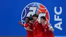 Para pemain Timnas Futsal Indonesia melakukan selebrasi setelah mencetak gol ke gawang Jepang dalam laga semifinal Piala Asia Futsal 2026 di Indonesia Arena, Senayan, Jakarta, Kamis (05/02/2026). (Bola.com/Bagaskara Lazuardi)