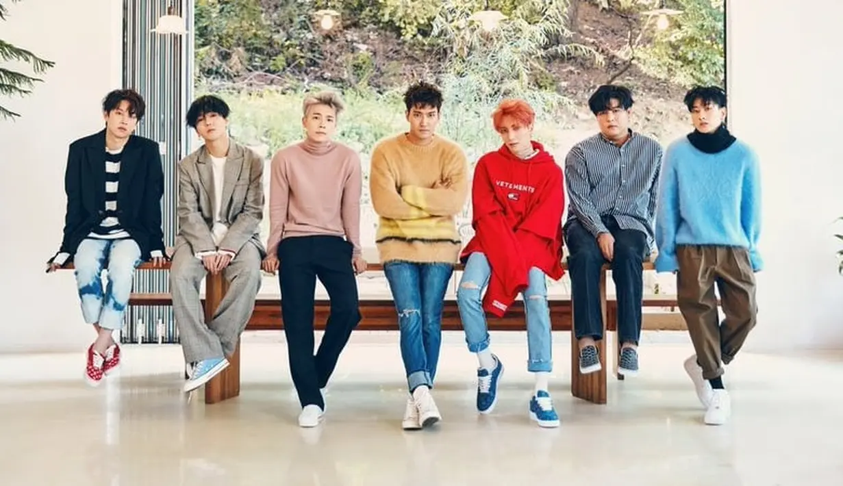 "Aku ingin ke-13 personel kami dapat tampil bersama di atas panggung. Kami ingin tampil dengan 13 personel seperti saat Sorry Sorry pada 2009," ungkapnya. (Foto: Soompi.com)