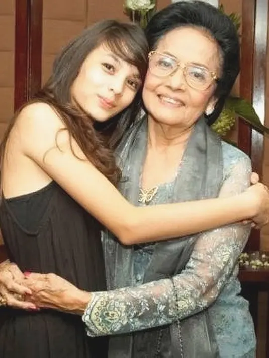 (Instagram/chelseaislan)