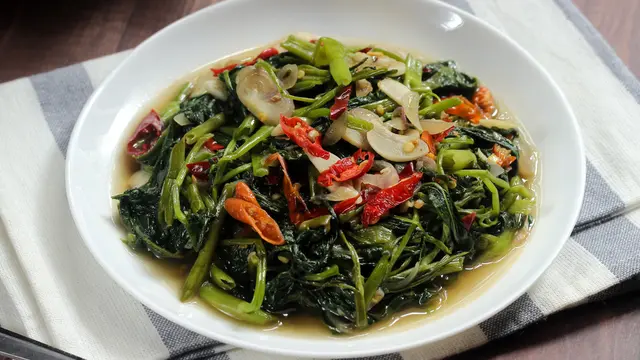 sayur tumis cah kangkung