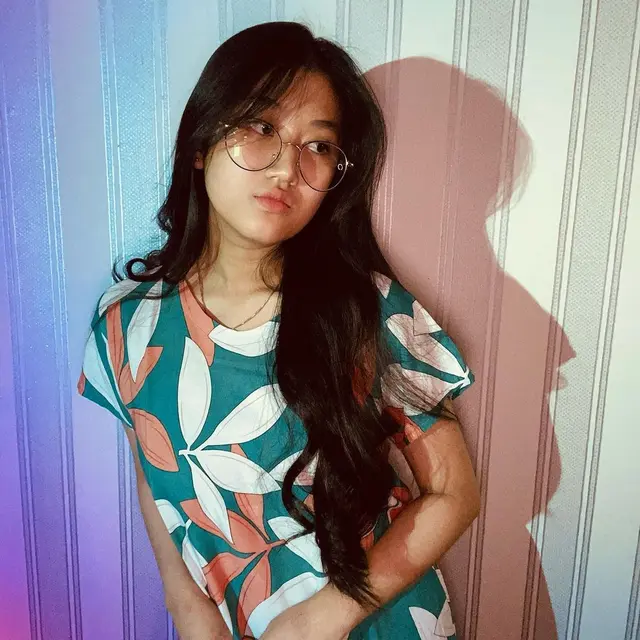 Jarang Tersorot, Ini 6 Potret Cathleen Tricia Adik Larissa Chou