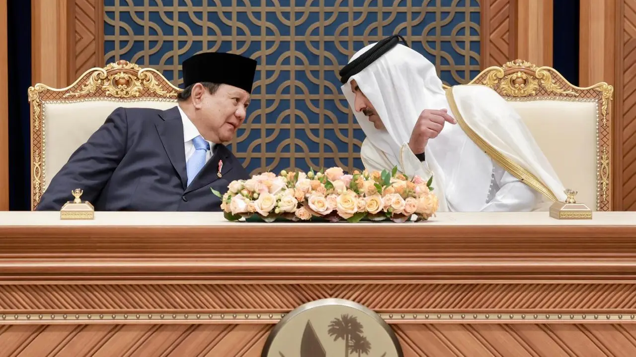 Presiden Prabowo Subianto dan Emir Qatar, Sheikh Tamim Bin Hamad Al-Thani, menyaksikan langsung penandatanganan Memorandum of Understanding (MoU) antara Pemerintah Republik Indonesia dan Pemerintah Negara Qatar.