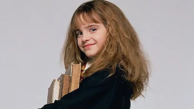 [Bintang] Terungkap, Emma Watson Pakai Gigi Palsu di Film Harry Potter