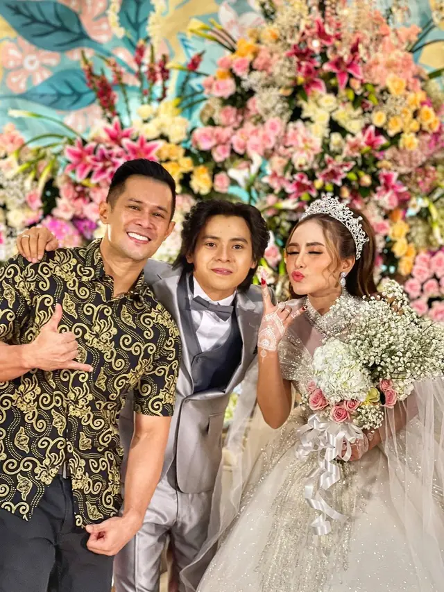 Afdhal Yusman di Pernikahan Arnold Leonard dan Moniq Crasivaya (Foto: Instagram/@afdhal_yusman)