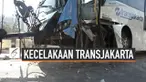 Bus Tansjakarta menabrak sparator pembatas di jalan S.Parman Jakarta Barat. Belum diketahu penyebab kecelakaan tunggal ini. Bus mengalami kerusakan parah hingga Diderek ke Ditlantas Polda Metro Jaya.