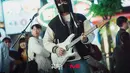 Terlepas dari citranya sebagai siswa teladan yang fokus hanya pada akademisi dan keluarganya, Eun Gyeol menyembunyikan satu rahasia. Tanpa sepengetahuan orang tuanya, diam-diam dia menjadi seorang gitaris band.