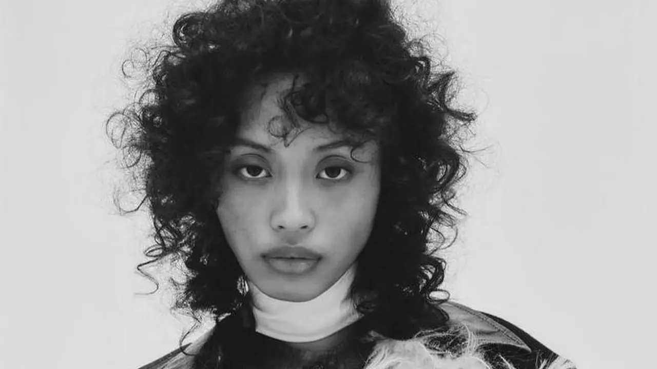 3 Fakta Nafa Salvana, Model yang Direkrut di Warung Pecel Lele hingga Tembus Milan Fashion Week