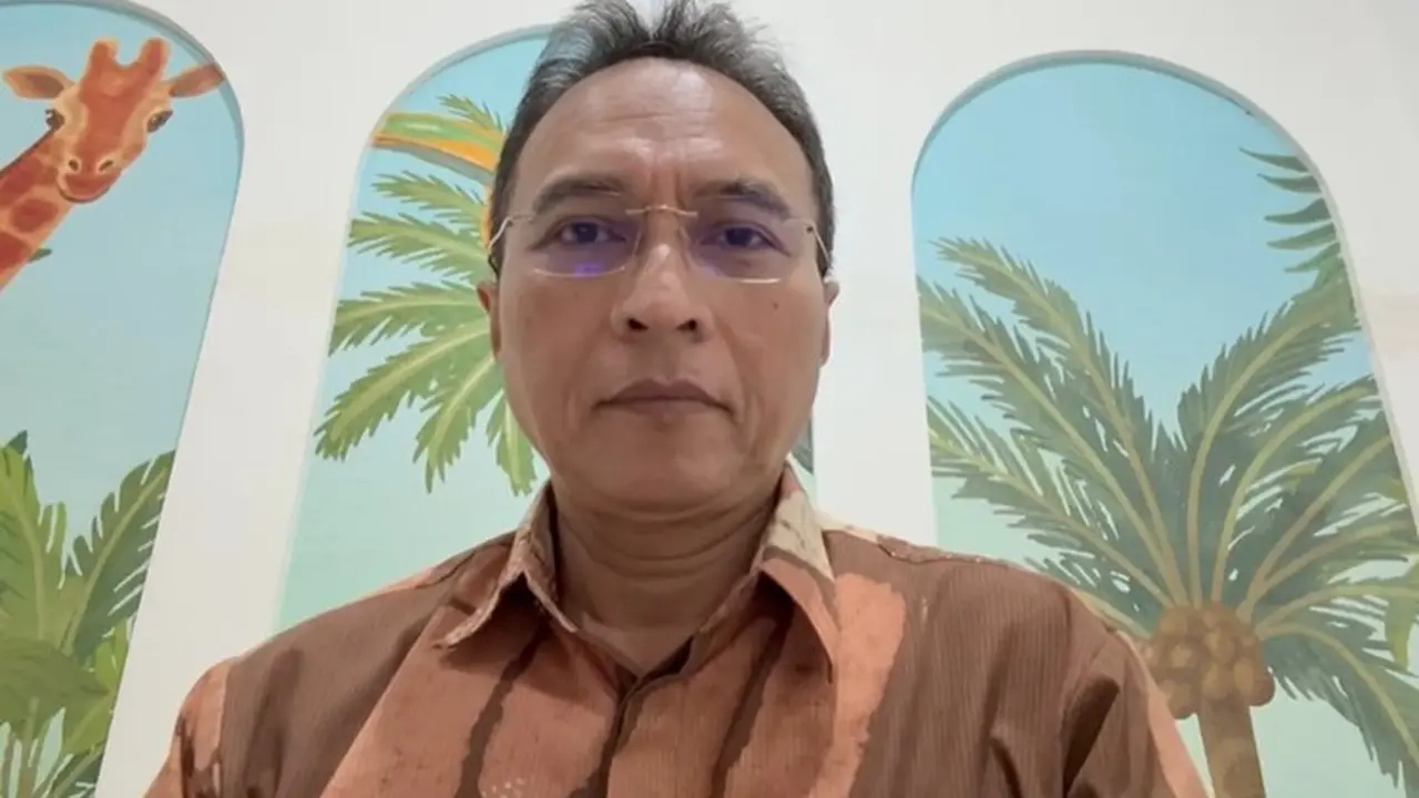 Ketua PP IDAI dokter spesialis anak konsultan Piprim Basarah Yanuarso soal video viral anak kejang di atas pesawat.