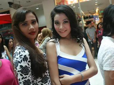 Sejumlah wanita cantik mengikuti audisi Miss Celebrity 2014 di Plaza Medan Fair, Medan, (13/9/14). (Liputan6.com/Faizal Fanani)