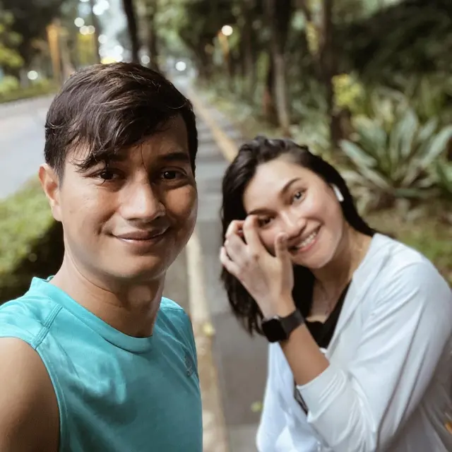 Rendy Kusdiana dan sang pacar, Natsy (Foto: Instagram/@anatsy)