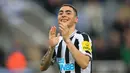 Miguel Almiron telah bergabung bersama Newcastle sejak 2019 lalu setelah dibeli dari Atlanta dengan harga 27 juta euro. Namun, performanya baru mencuat pada musim ini. Pemain yang berposisi sebagai gelandang serang ini berhasil menjadi mesin gol bagi The Magpies. Ia tercatat telah mencetak 7 gol dalam 13 penampilannya di Liga Inggris. (AFP/Lindsey Parnaby)