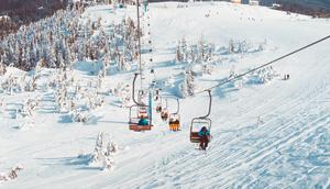 Ilustrasi bermain ski. (dok. Unsplash.com/Alexandra Luniel@luniel)