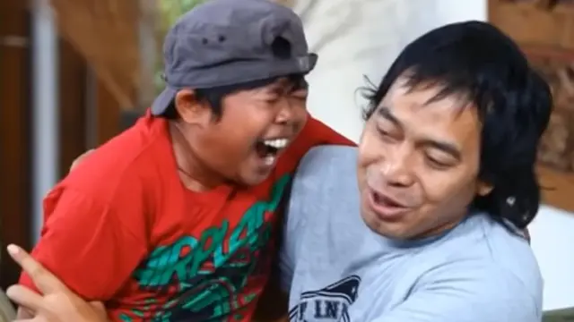 Komeng dan Adul (YouTube/officialgtvid)