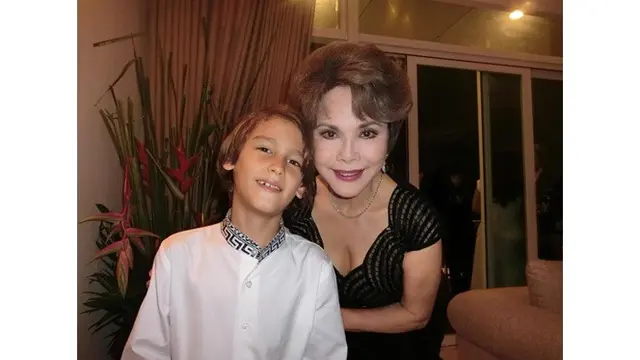 7 Potret Frederik Kiran, Cucu Soekarno Berdarah Jepang - Belanda