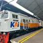 KAI Daop 8 Surabaya menambah 8 delapan kereta api sambut libur Natal dan tahun baru. (Dian Kurniawan/Liputan6.com)