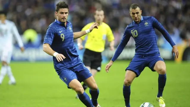 benzema-giroud-130906b.jpg