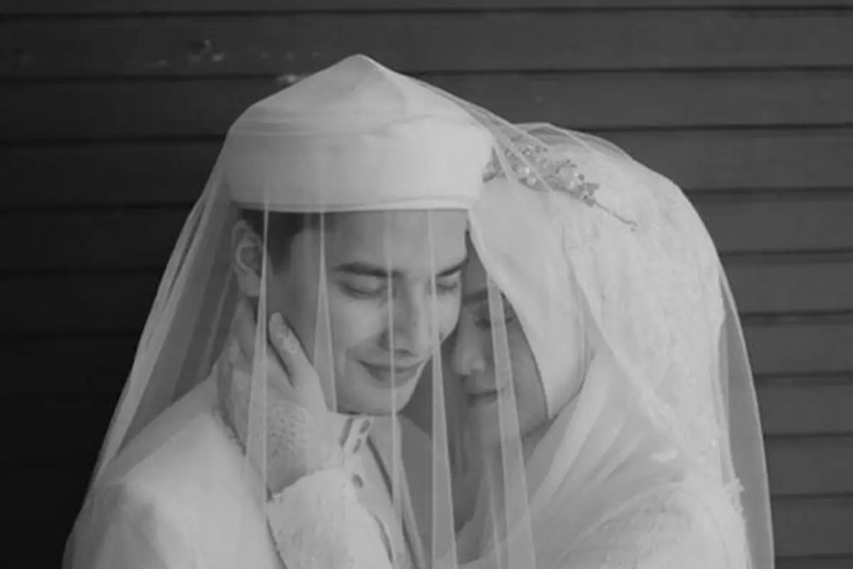 6 Potret Detail Pernikahan Alvin Faiz dan Henny Rahman, Bantah Disebut Tikung Teman