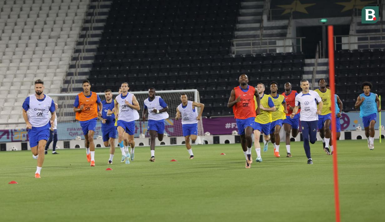 Timnas Prancis melakukan sesi latihan di Stadion Al Sadd SC hari Jumat (02/12/2022). (Bola.com/Ade Yusuf Satria)