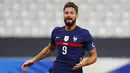 Olivier Giroud - Kejutan terjadi di sektor lini serang skuad Prancis. Giroud yang tampil gemilang dan sudah mencetak 2 gol di Serie A tidak dipanggil untuk kualifikasi Piala Dunia 2022. Deschamps justru membawa Martial yang tampil melempem bersama Manchester United.  (Foto: AP/Francois Mori)