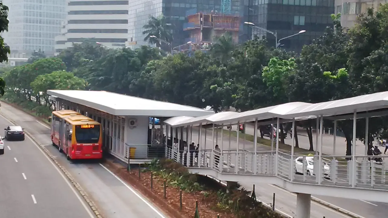 Halte Busway Karet Baru