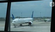Pesawat Garuda terparkir di landasan pacu Terminal 3, Bandara Soekarno Hatta, Banten, Rabu (17/11/2021). Maskapai Garuda Indonesia akan menutup 97 rute penerbangannya secara bertahap hingga 2022 mendatang bersamaan dengan proses restrukturisasi yang tengah dilakukan. (Liputan6.com/Angga Yuniar)