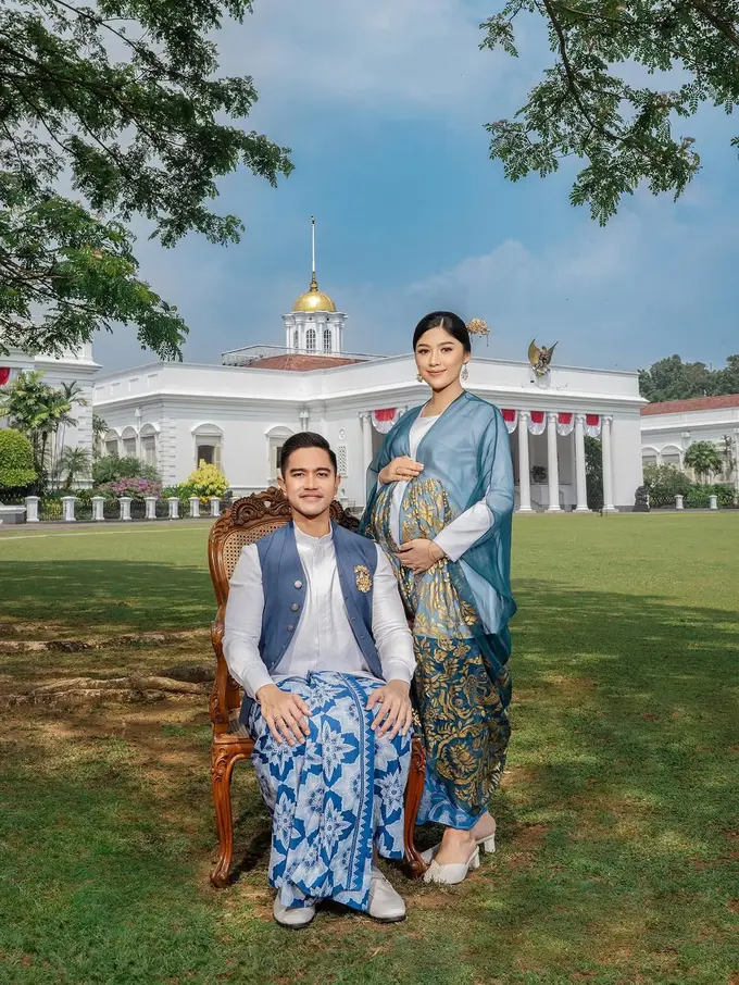 Gaya Erina Gudono dengan Baby Bump dalam Pemotretan Bersama Keluarga Jokowi di Istana Negara yang Baru Terungkap