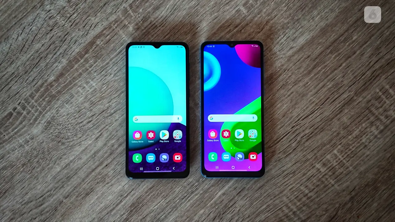 Tampilan homescreen di smartphone Samsung Samsung Galaxy A02 dan M02