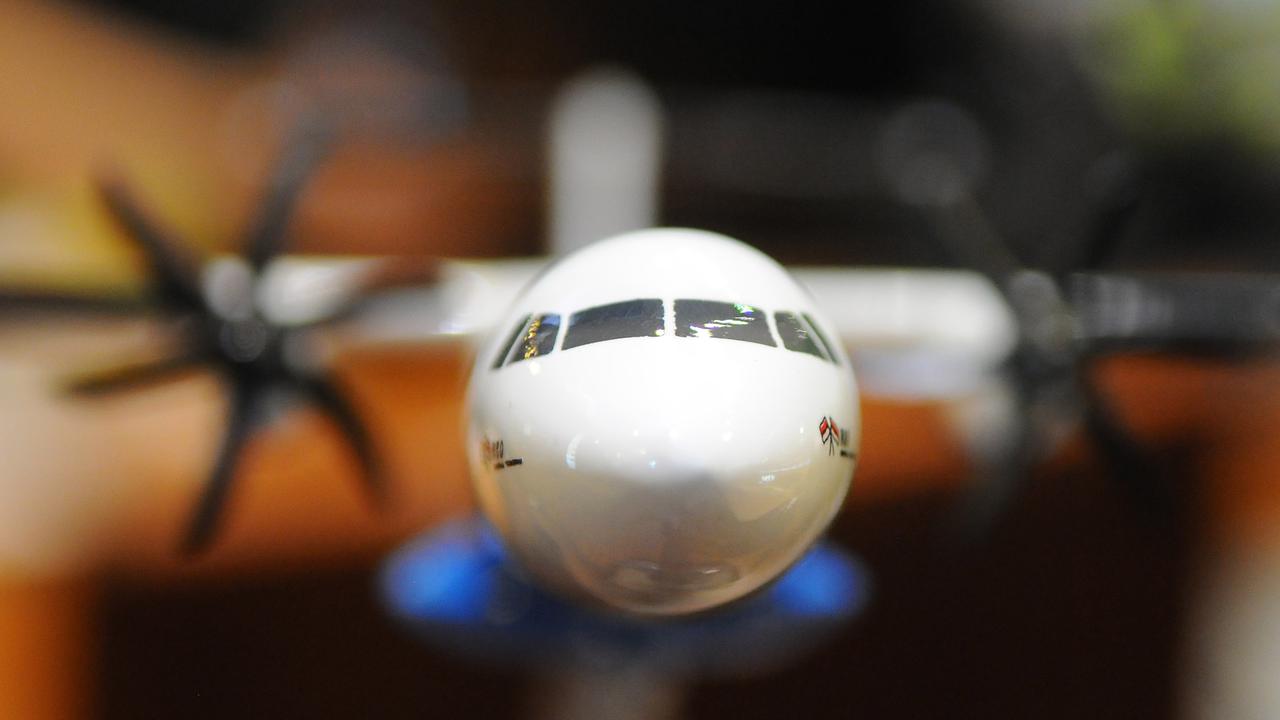 Miniatur Pesawat R80