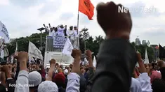 Forum Umat Islam menggelar unjuk rasa bertajuk demo 313, Demonstrasi diawali dengan salat Jumat di Masjid Istiqlal Jumat (31/3/2017)