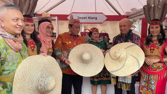 Menteri Koperasi dan UKM Teten Masduki