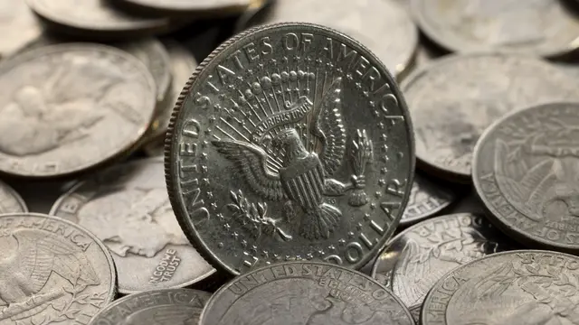 Sebut Boros, Donald Trump Perintahkan Stop Produksi Uang Koin Sen