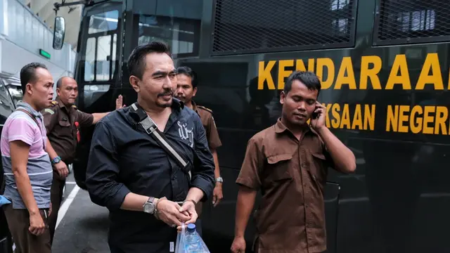 [Bintang] Aa Gatot Brajamusti