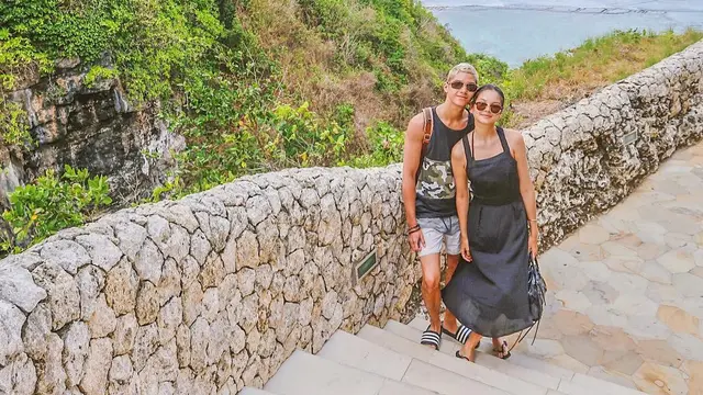 [Bintang] 8 Pasang Artis Muda Indonesia yang Kerap Berlibur