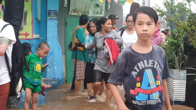 Banjir di Kampung Pulo dan Bukit Duri