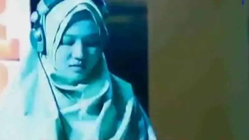  Aksi Mahasiswi Berhijab