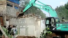 Pemerintah telah melakukan pemetaan bidang, sosialisasi hingga pemberian Surat Peringatan 1, 2 dan 3.