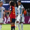Lakukan Gestur Tutup Mulut saat Bicara dengan Messi di Final Piala Dunia 2026, Cucurella Tak Dikartu Merah