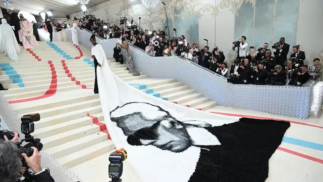 6 Seleb Tampil Nyentrik di Met Gala 2023, Lil Nas X Jadi Manusia Silver