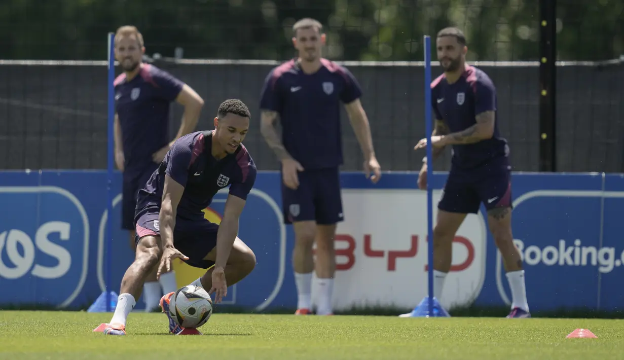 Inggris tetap menjadi satu di antara tim favorit untuk memenangkan Euro 2024. (AP Photo/Thanassis Stavrakis)