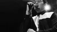 Rahasia Selalu Tampil Fit ala Penyanyi Tulus 